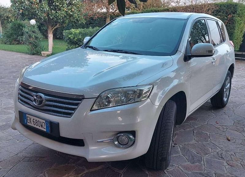 Usata Toyota RAV4 150 CV (110 kW) 2012 Bianco SUV