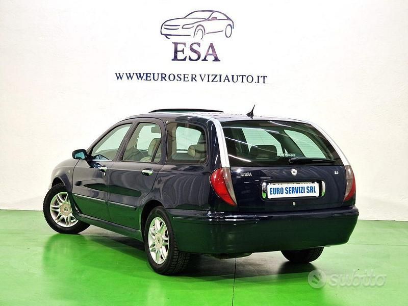 Usata Lancia Lybra 154 CV (113 kW) 2000 Blu/azzurro Station wagon