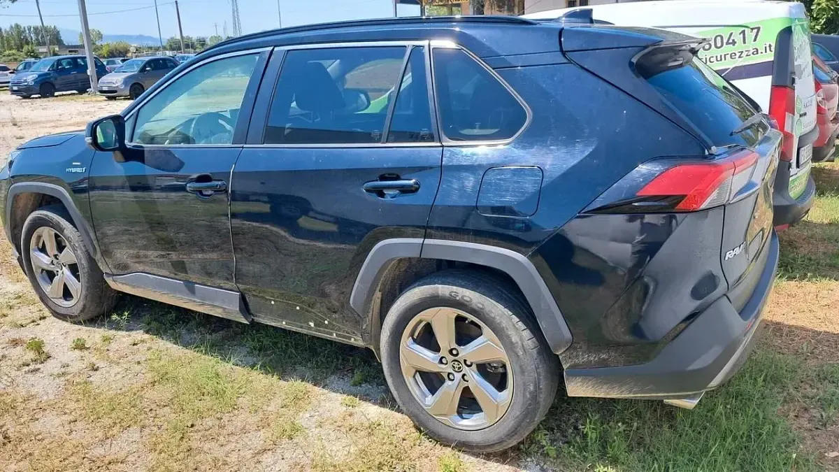 Usata Toyota RAV4 Hybrid 178 CV (130 kW) 2021 Nero SUV