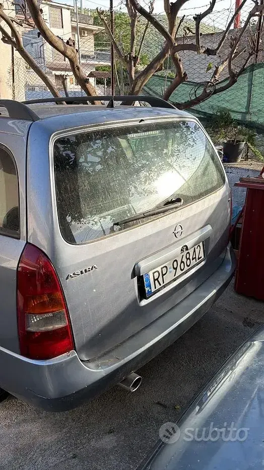 Usata Opel Astra Elegance 101 CV (74 kW) 2003 Grigio Berlina