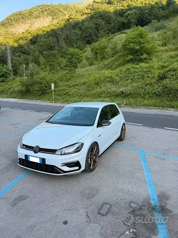 Usata VW Golf VII R 310 CV (228 kW) 2020 Bianco Utilitaria
