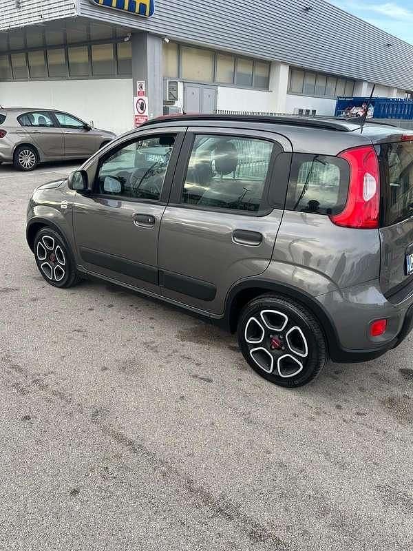 Usata Fiat Panda Red 69 CV (50 kW) 2022 Utilitaria