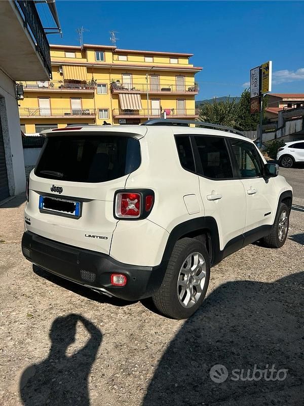 Usata Jeep Renegade Limited 140 CV (102 kW) 2015 Bianco SUV