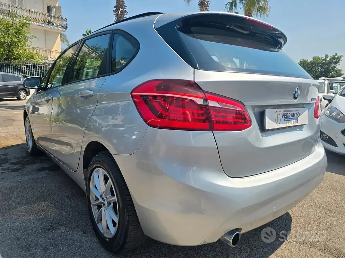 Usata BMW 218 Active Tourer Luxury Line 150 CV (110 kW) 2017 Grigio Monovolume
