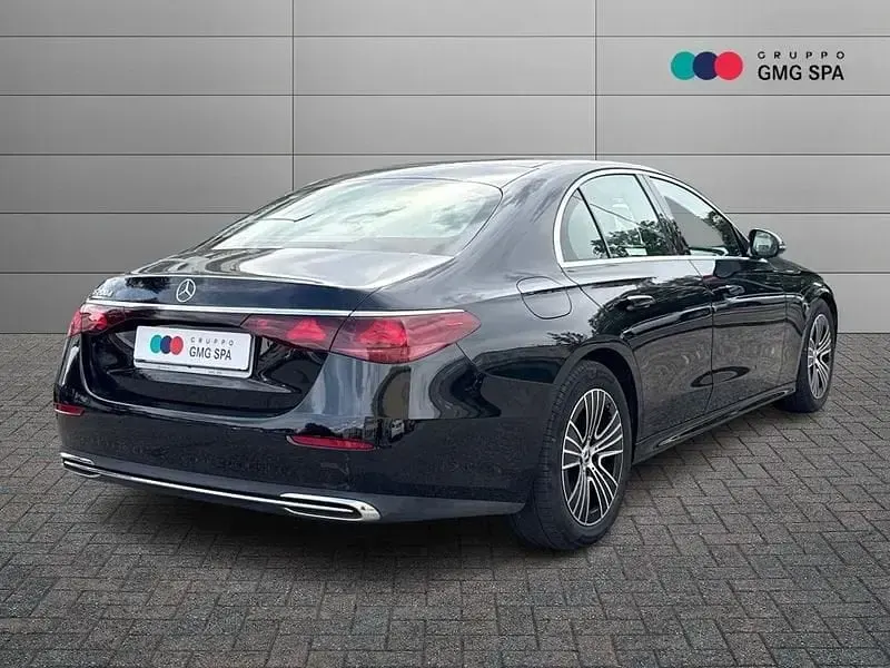 Usata Mercedes E200 Advanced 163 CV (119 kW) 2025 Nero Utilitaria