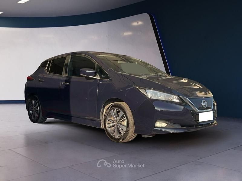 Usata Nissan Leaf Acenta 89 kW (122 CV) 2020 Nero Utilitaria