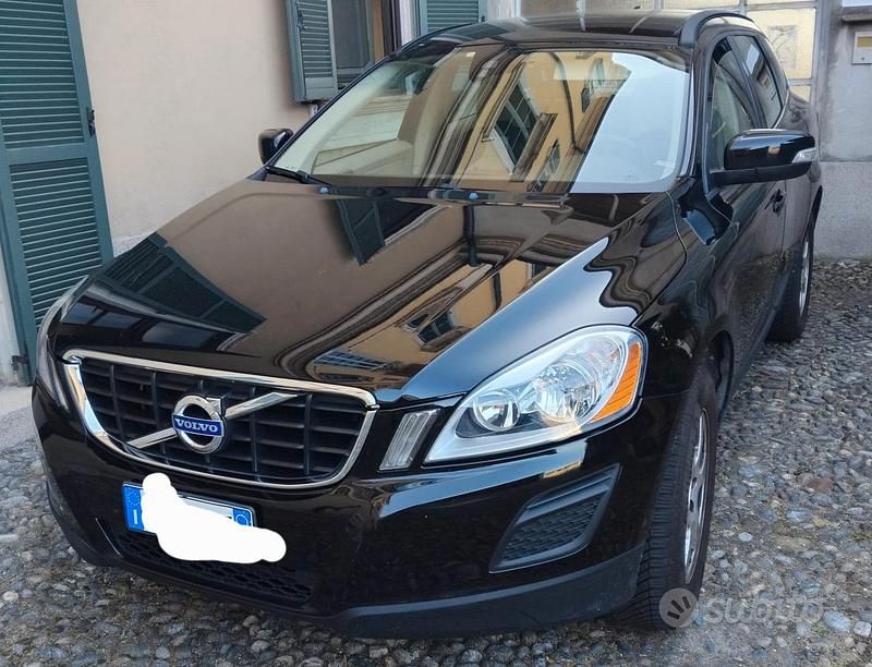 Usata Volvo XC60 Kinetic 163 CV (119 kW) 2011 Nero SUV