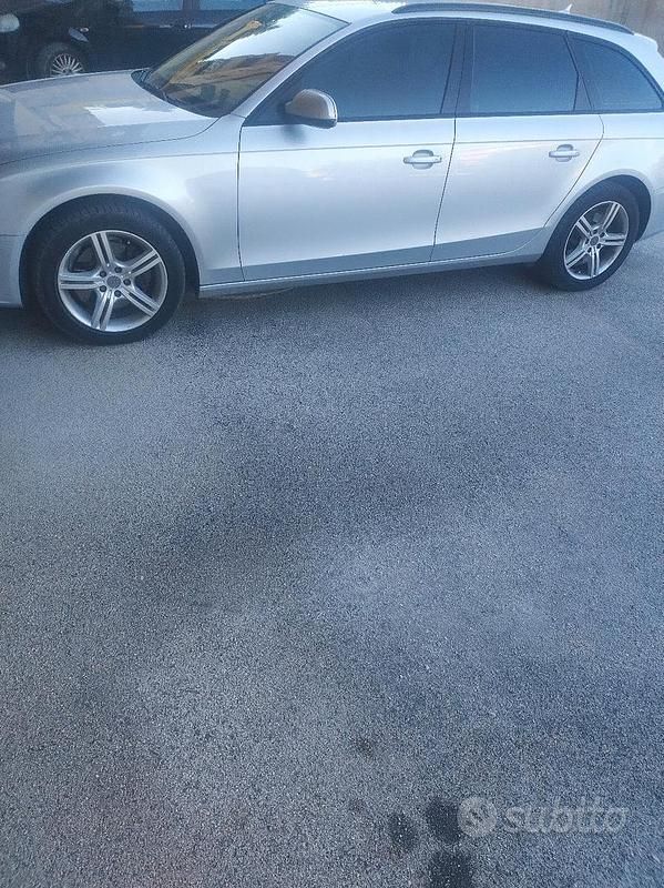 Usata Audi A4 143 CV (105 kW) 2011 Grigio Berlina