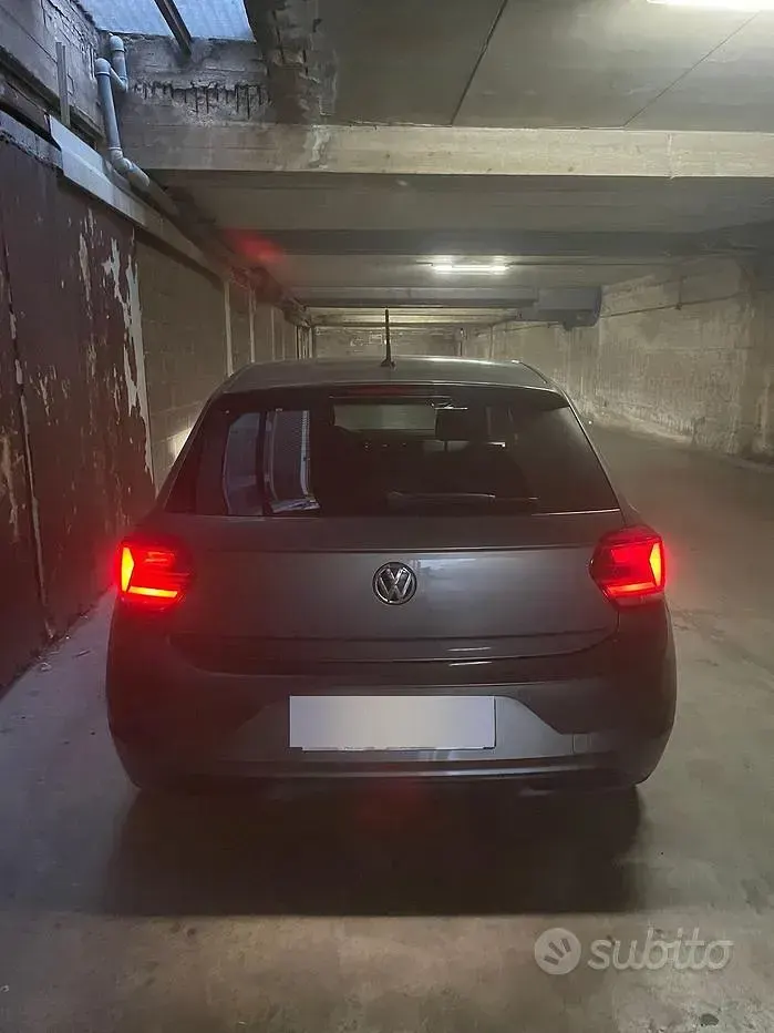Usata VW Polo 95 CV (69 kW) 2018 Grigio Utilitaria