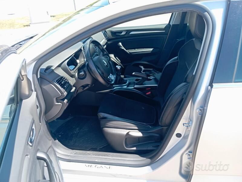 Usata Renault Mégane GrandTour Intens 110 CV (80 kW) 2018 Argento Station wagon