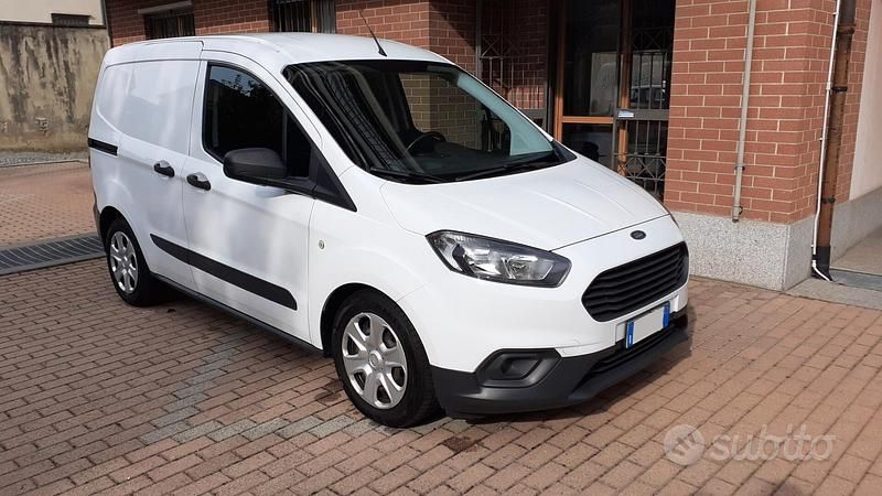 Bianco Usata 2020 Ford Transit Tre volumi | 9900 € (Ottimo prezzo) - Immagine 1/4
