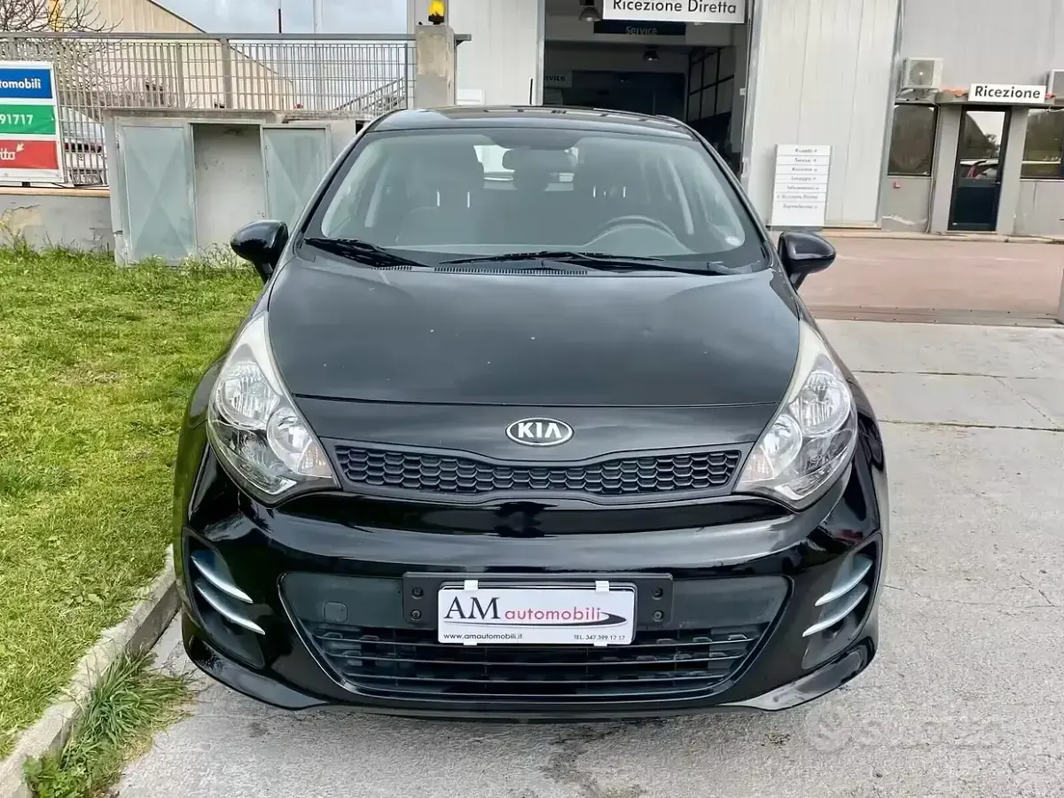 Käytetty Kia Rio Active 75 HP (55 kW) 2017 Musta Sedan