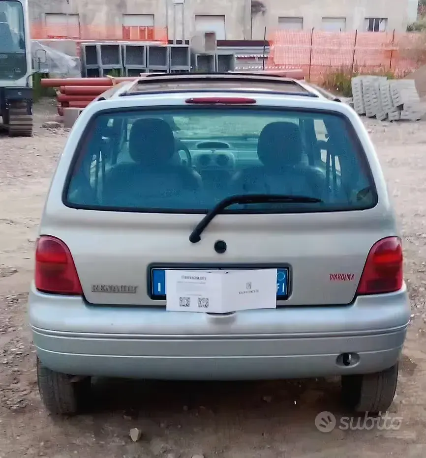 Usata Renault Twingo 75 CV (55 kW) 2004 Grigio Utilitaria