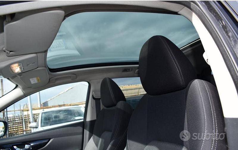 Usata Nissan Qashqai N-Connecta 110 CV (80 kW) 2018 Nero SUV