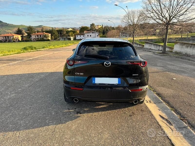 Usata Mazda CX-30 186 CV (136 kW) 2022 Nero SUV