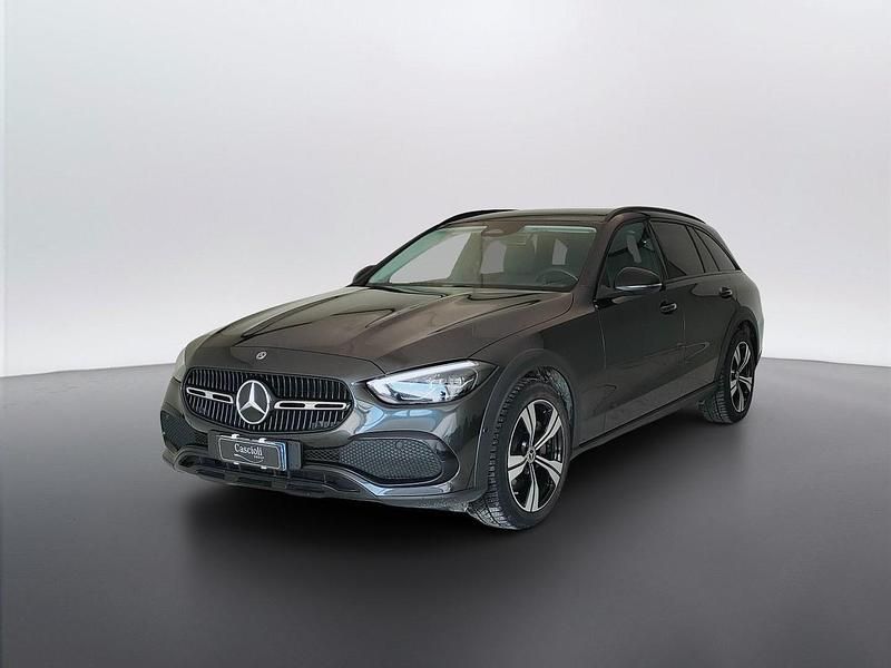Usata Mercedes 220 Advanced 197 CV (144 kW) 2024 Grigio Station wagon