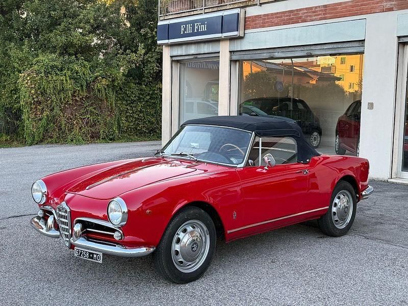 Rosso Usata 1961 Alfa Romeo Giulietta | 50.000 € - Immagine 1/4