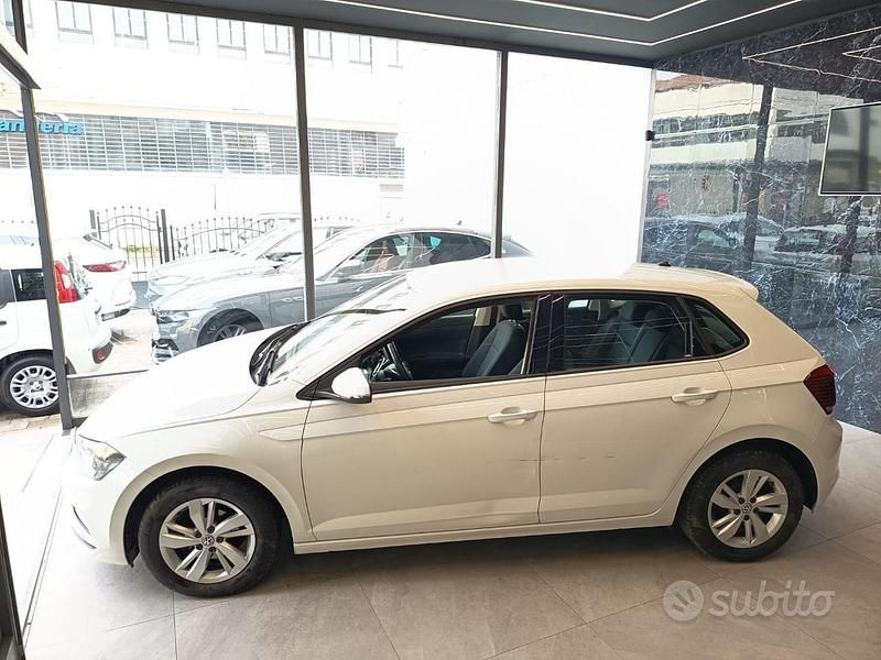 Usata VW Polo Trendline 90 CV (66 kW) 2018 Grigio scuro Berlina