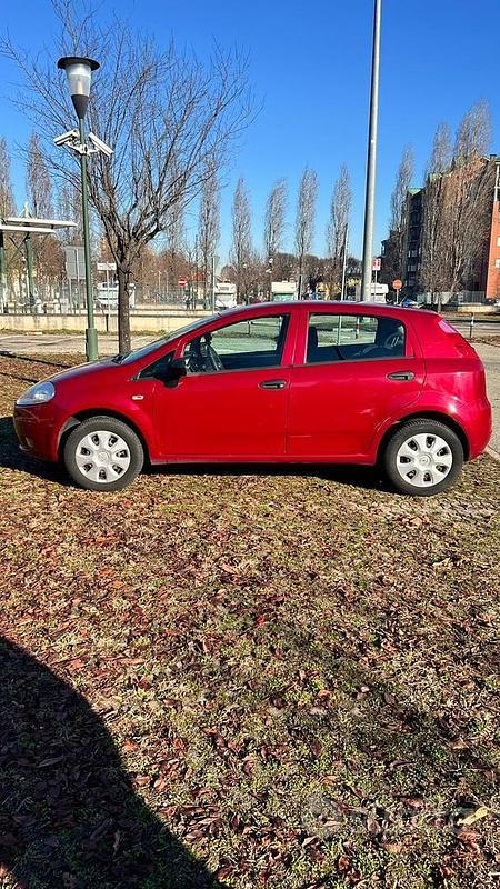 Usata Fiat Grande Punto Active 77 CV (56 kW) 2010 Utilitaria
