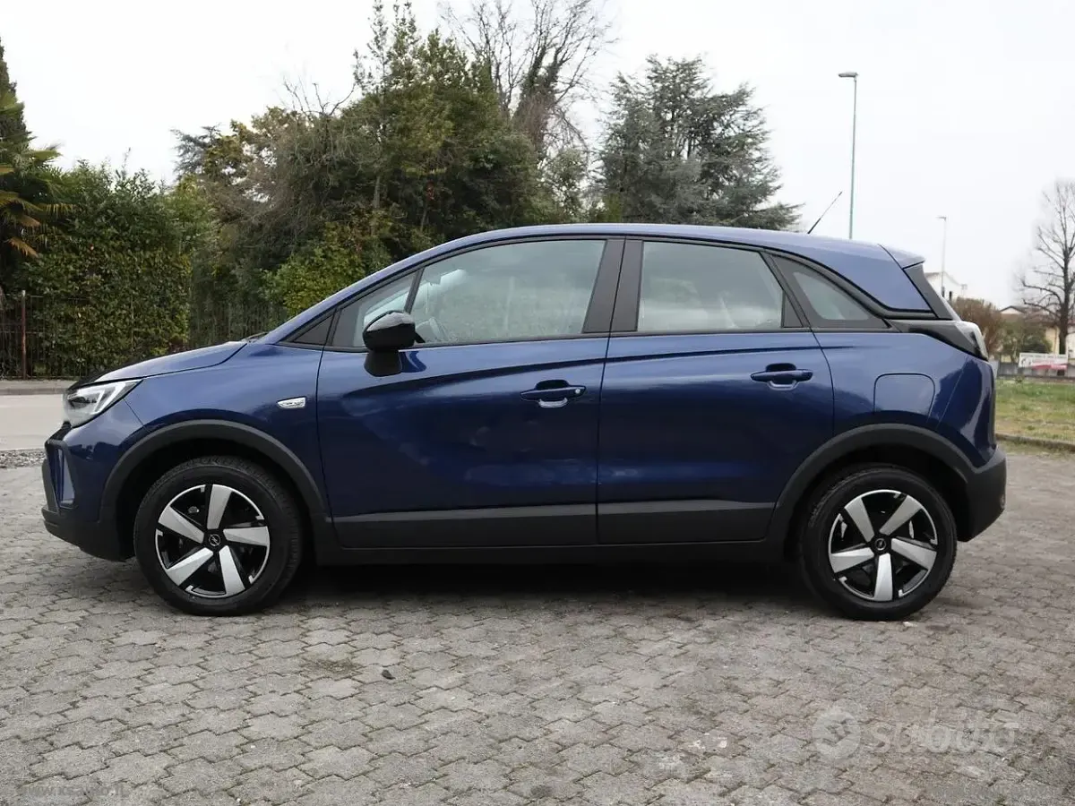 Usata Opel Crossland Elegance 110 CV (80 kW) 2023 Blu/azzurro SUV