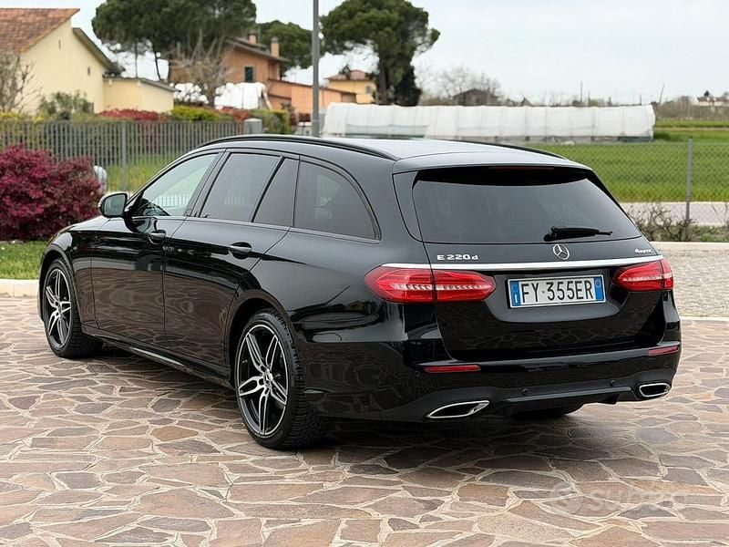 Usata Mercedes E220 AMG Line Premium Plus 194 CV (142 kW) 2019 Nero Station wagon