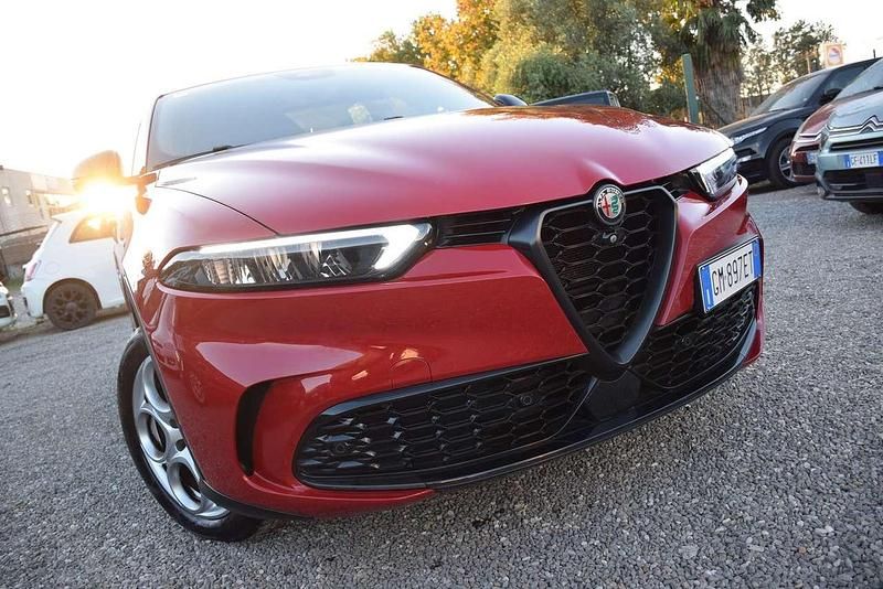 Rosso Usata 2023 Alfa Romeo Tonale SUV | 24.900 € (Buon prezzo) - Immagine 1/4