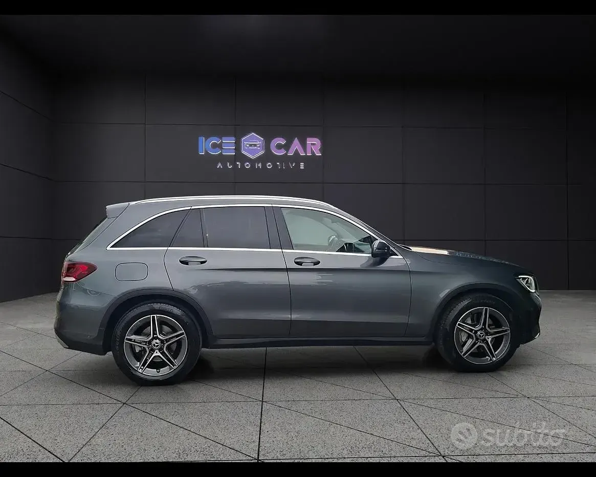 Usata Mercedes GLC220 Premium 194 CV (142 kW) 2022 Grigio SUV