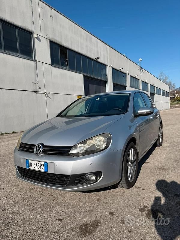 Usata VW Golf VI Highline 110 CV (80 kW) 2009 Grigio Utilitaria