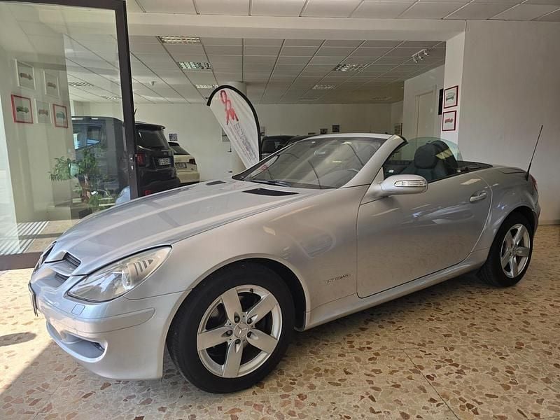 Usata Mercedes SLK200 163 CV (119 kW) 2006 Argento Cabrio