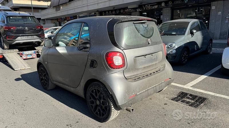 Begagnad Smart ForTwo Coupé Prime 90 HK (66 kW) 2019 Grå Sportkupé
