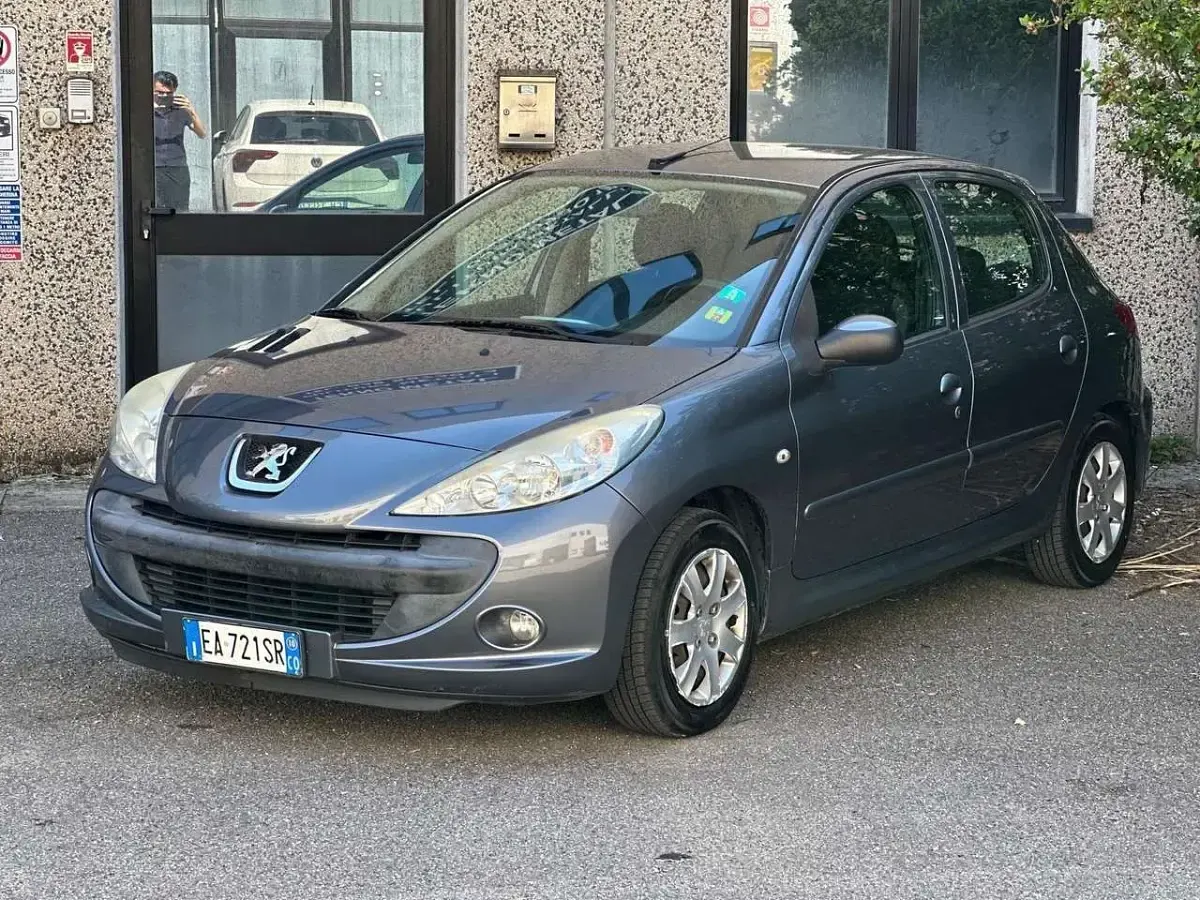 Usata Peugeot 206 60 CV (44 kW) 2010 Other Berlina