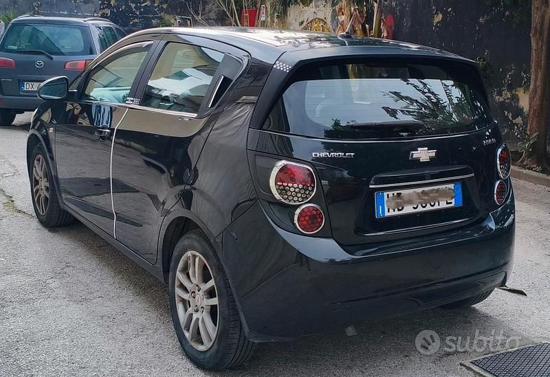 Usata Chevrolet Aveo LTZ 95 CV (69 kW) 2013 Nero Utilitaria