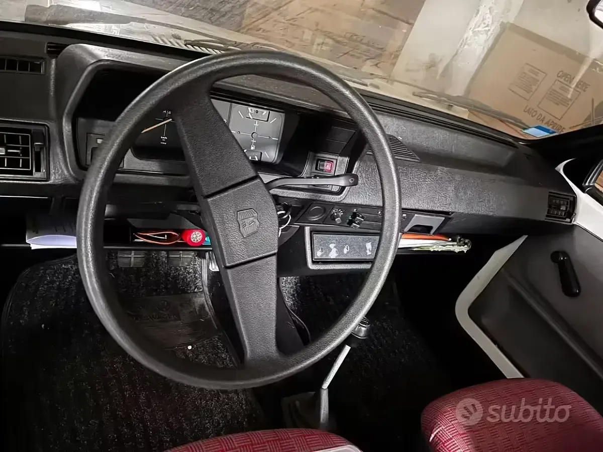Usata VW Polo 45 CV (33 kW) 1987 Bianco Station wagon