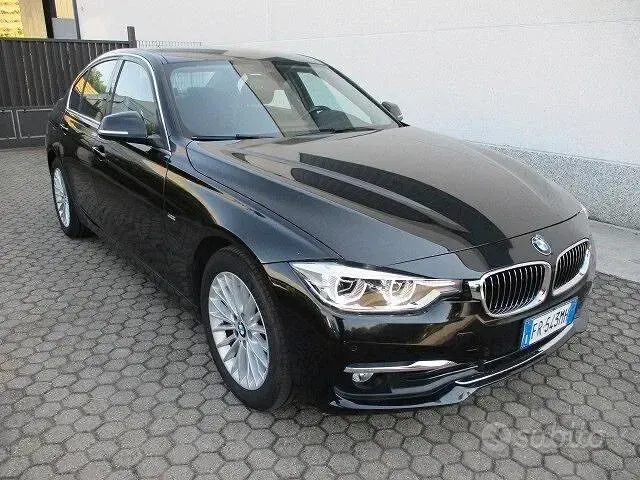 Usata BMW 320 Luxury Line 190 CV (139 kW) 2018 Nero Berlina