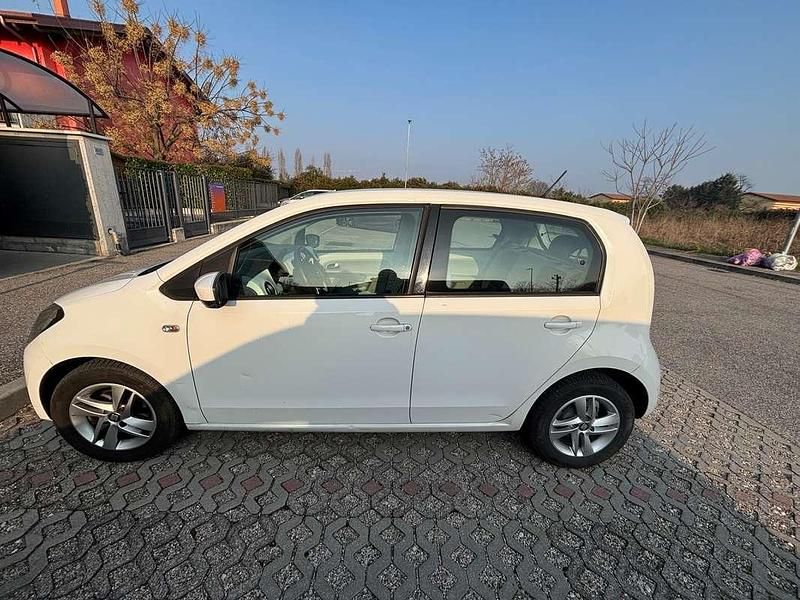 Usata Seat Mii Chic 68 CV (50 kW) 2015 Bianco Utilitaria