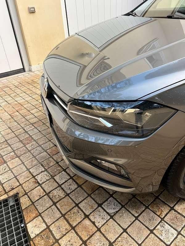 Usata VW Polo Comfortline 95 CV (69 kW) 2020 Grigio Berlina