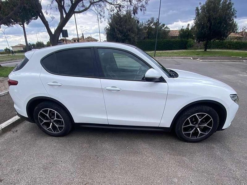 Usata Alfa Romeo Stelvio 209 CV (153 kW) 2018 Bianco SUV