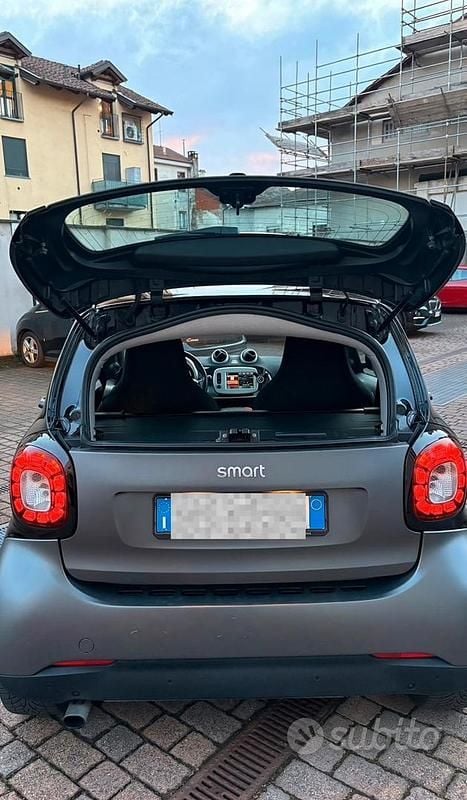 Usata Smart ForFour Passion 71 CV (52 kW) 2015 Grigio Utilitaria