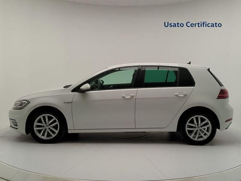Usata VW Golf VIII Executive 131 CV (96 kW) 2020 Pure white Utilitaria
