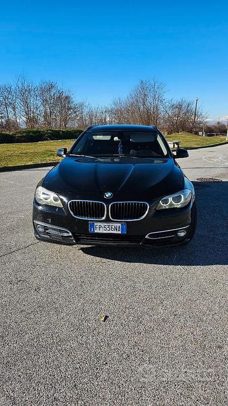 Nero Usata 2012 BMW 520 Station wagon | 9000 € (Buon prezzo) - Immagine 1/4