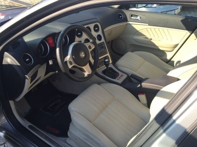 Venduto Alfa Romeo 159 1 9 Jts 16v Auto Usate In Vendita