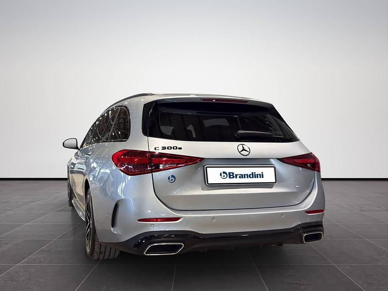 Usata Mercedes C300 Premium Plus 204 CV (150 kW) 2022 Argento Station wagon