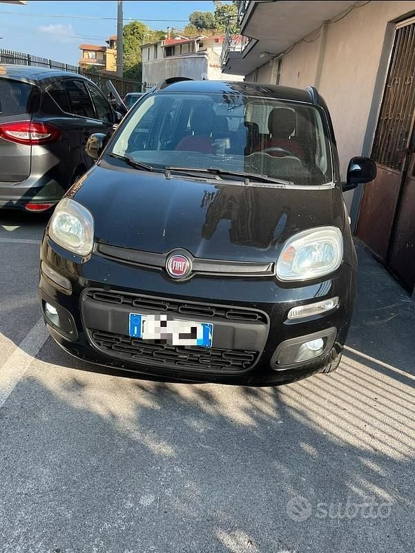 Usata Fiat Panda Lounge 95 CV (69 kW) 2017 Nero Utilitaria