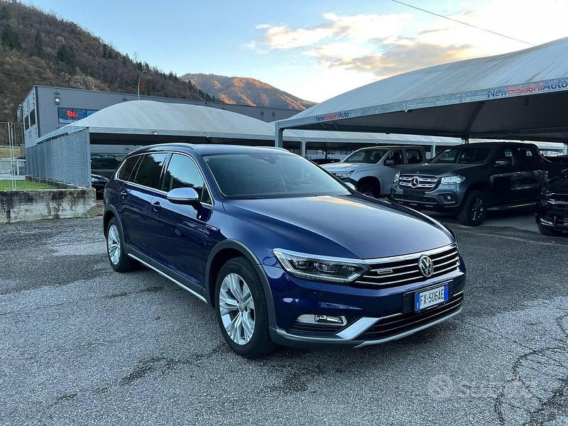 Usata VW Passat Alltrack 190 CV (139 kW) 2019 Blu Station wagon