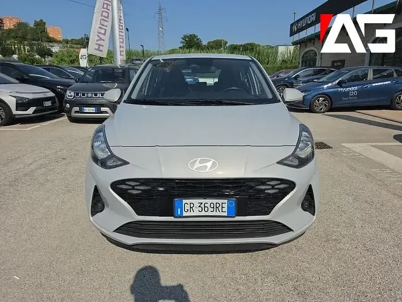 Usata Hyundai i10 67 CV (49 kW) 2023 Grigio Utilitaria