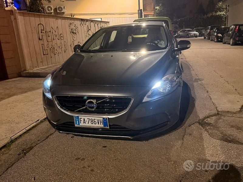 Gebraucht Volvo V40 120 PS (88 kW) 2016 Kombi