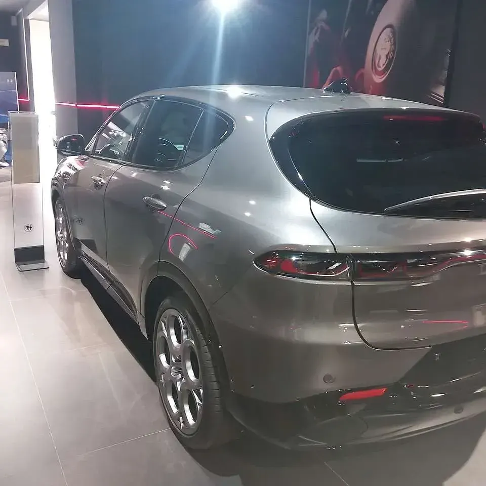 Nuova Alfa Romeo Tonale Veloce 160 CV (117 kW) 2025 Grigio SUV