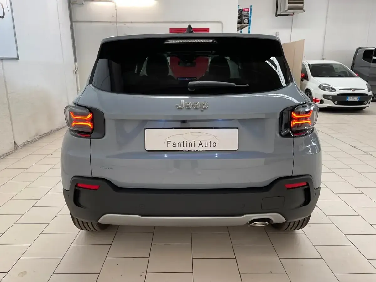 Nuova Jeep Avenger Summit 100 CV (73 kW) 2026 Grigio SUV