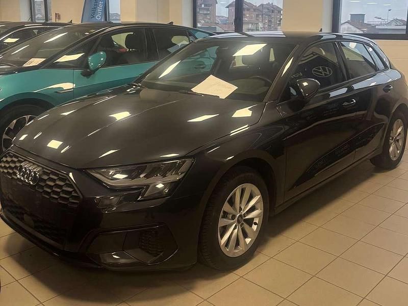 Usado Audi A3 Advanced 116 CV (85 kW) 2022 Gris Berlina