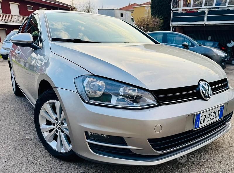 Usata VW Golf VII Trendline 104 CV (76 kW) 2013 Grigio Berlina